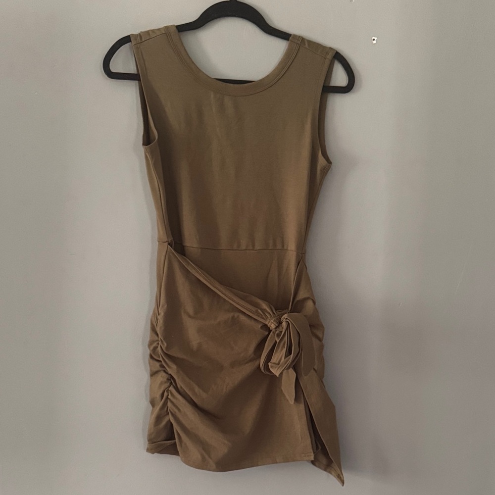 Elegant Brown Sleeveless Dress